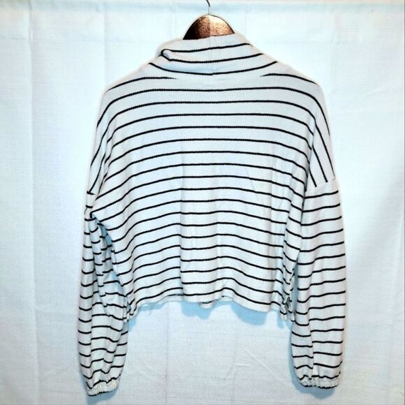 Paper Crane Striped Cropped Cowl Neck Pullover Size Medium - Picture 2 of 15